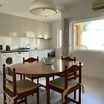 A Διαμέρισμα *